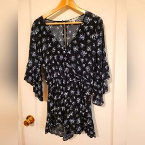 🎉MOVING SALE- EVERYTHING MUST GO BY 8/29!🎉 Bell Sleeve Floral Romper